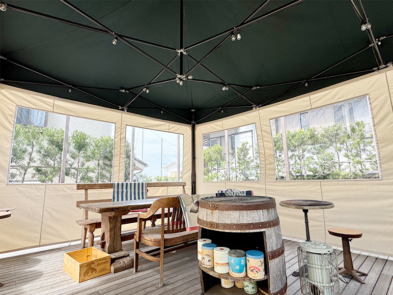 45R葉山店 飲食スペース「スタジオ LOUNGE WAIWAI」